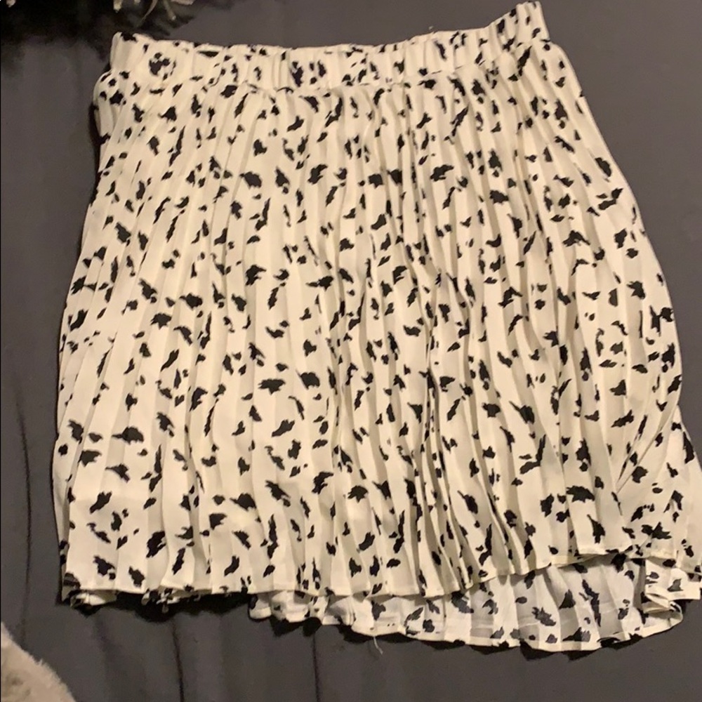 Wild Honey pleated skirt